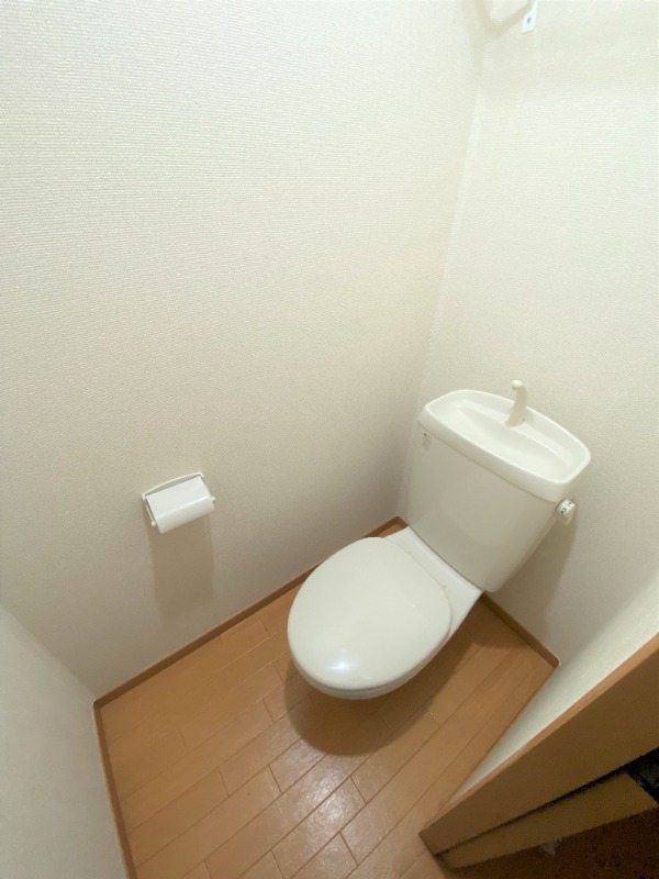 ��ʌ�����s�{�{���P���ڂ̃A�p�[�g�̃g�C��