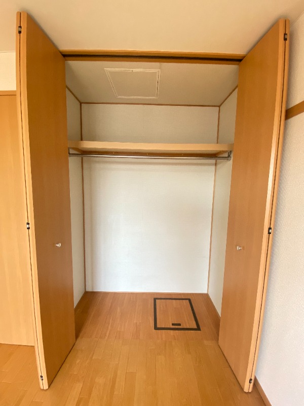 ��ʌ�����s�{�{���P���ڂ̃A�p�[�g�̎��[