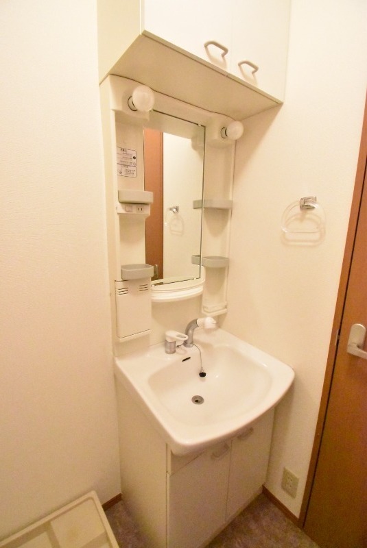 ��ʌ�����s�˒˓��P���ڂ̃}���V�����̐��ʏ�