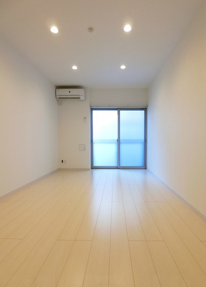 ��ʌ������s�����P���ڂ̃A�p�[�g�̋��ԁE���r���O