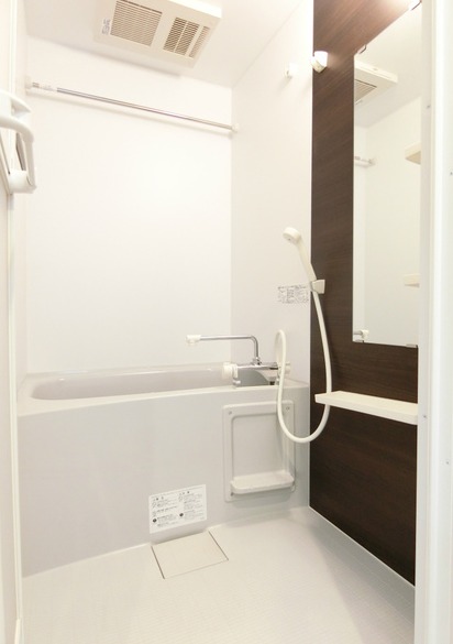 ��ʌ������s�����P���ڂ̃A�p�[�g�̃o�X