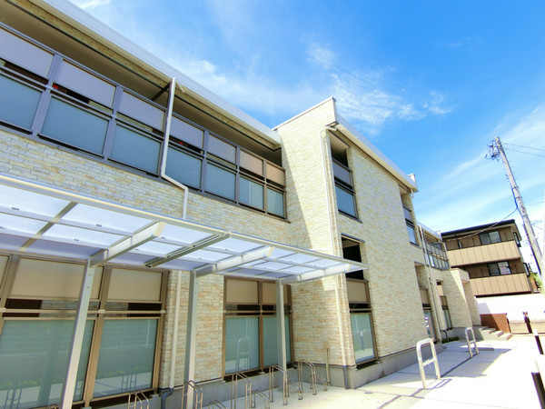 ��ʌ������s�����P����12-12�̃A�p�[�g�̌����O��