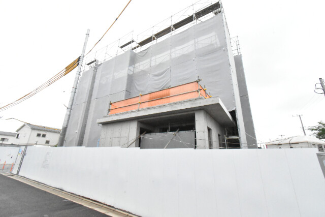 ��ʌ��������܎s�΋�厚���̃}���V�����̃G���g�����X