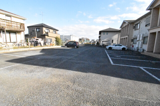 ��ʌ��k�����S�ɓޒ����h��T���ڂ̃A�p�[�g�̒��ԏ�