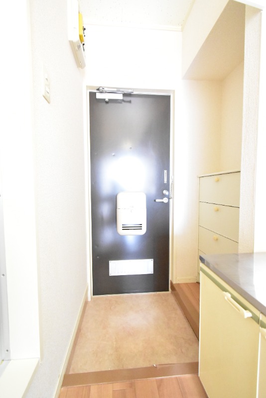 ��ʌ����R�s�厚�k���]�̃A�p�[�g�̌���