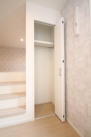 ��ʌ�����s�≺���S���ڂ̃A�p�[�g�̎��[