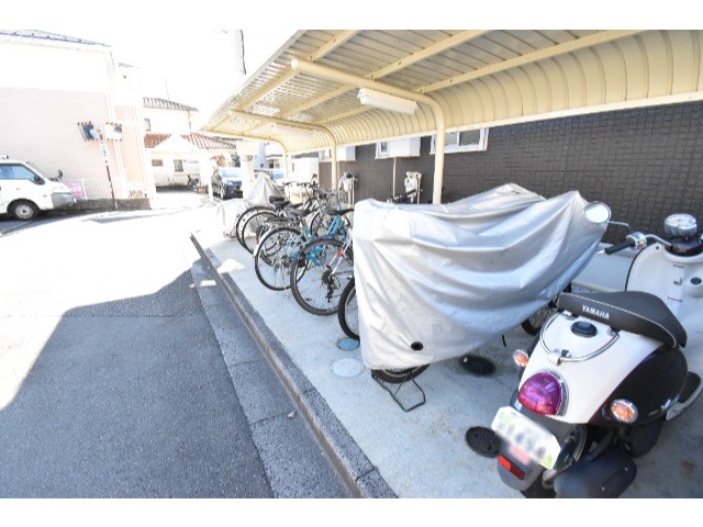 ��ʌ��������܎s�΋�厚�O���̃A�p�[�g�̂��̑�