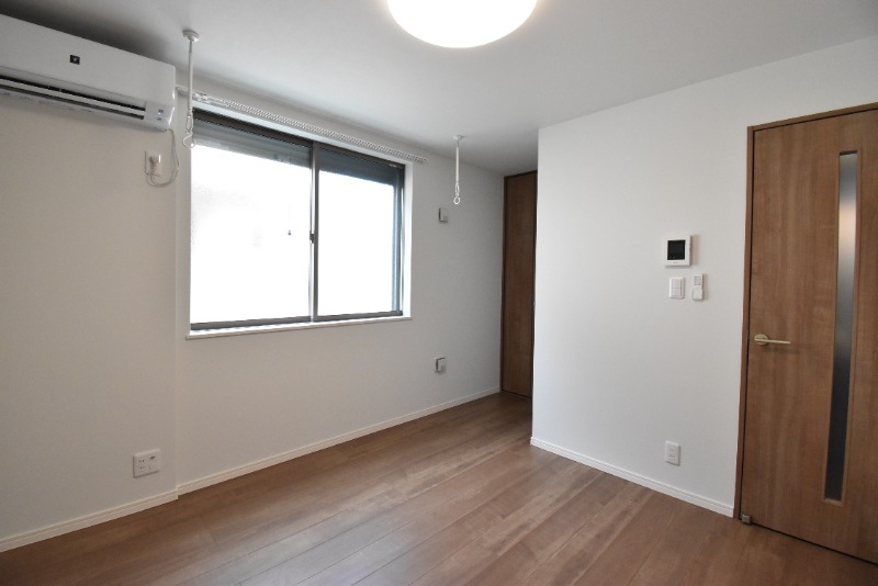 ��ʌ��z�J�s�o�˒��̃A�p�[�g�̂��̑������E�X�y�[�X