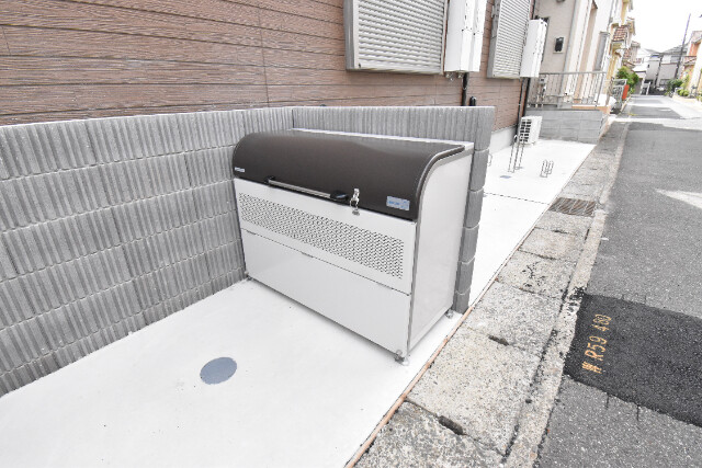 ��ʌ��z�J�s�o�˒��̃A�p�[�g�̂��̑�