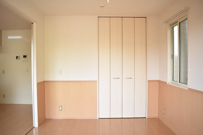 ��ʌ�����s�{���U���ڂ̃A�p�[�g�̂��̑������E�X�y�[�X