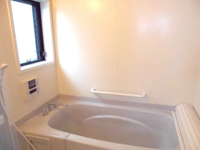 ��ʌ��������܎s�΋挴�R�S���ڂ̃e���X�n�E�X�̃o�X