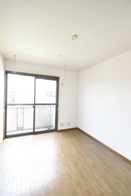 ��ʌ��������܎s�k��{�����̃e���X�n�E�X�̂��̑������E�X�y�[�X