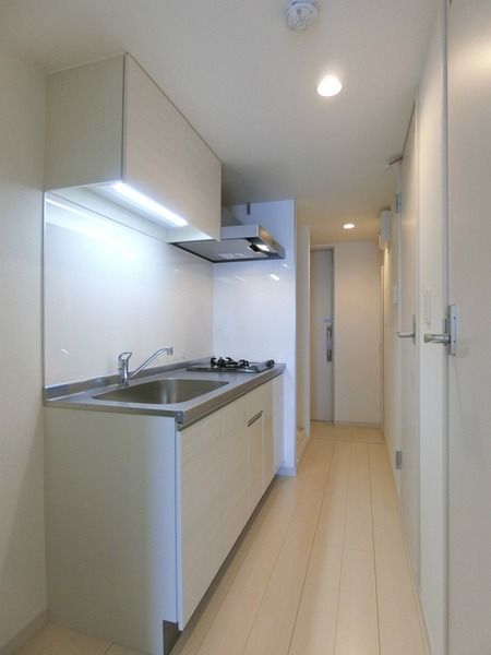 ��ʌ������s�����̃}���V�����̃L�b�`��