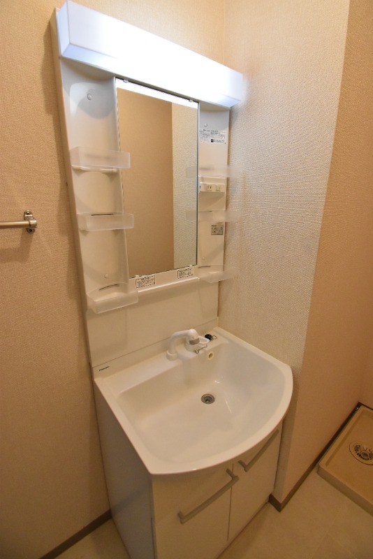 ��ʌ�����s������U���ڂ̃A�p�[�g�̐��ʏ�