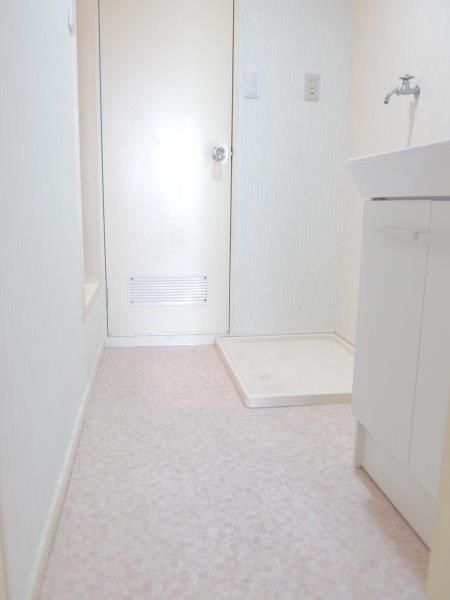 ��ʌ������s�������̃A�p�[�g�̂��̑�