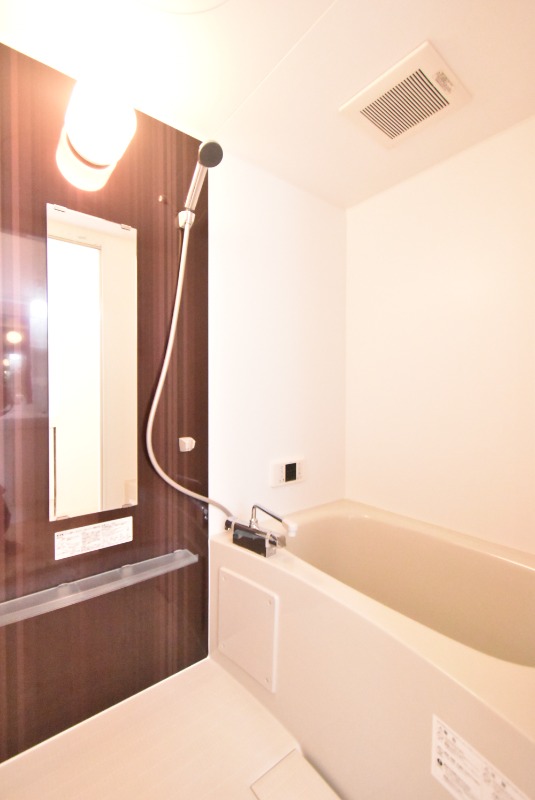 ��ʌ������s�����P���ڂ̃A�p�[�g�̃o�X