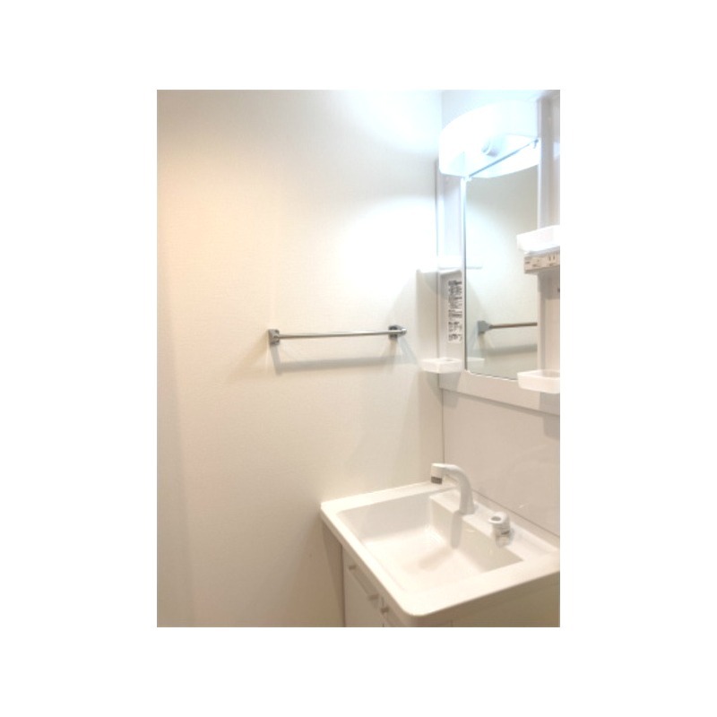 ��ʌ�����s�J�ÂP���ڂ̃A�p�[�g�̐��ʏ�