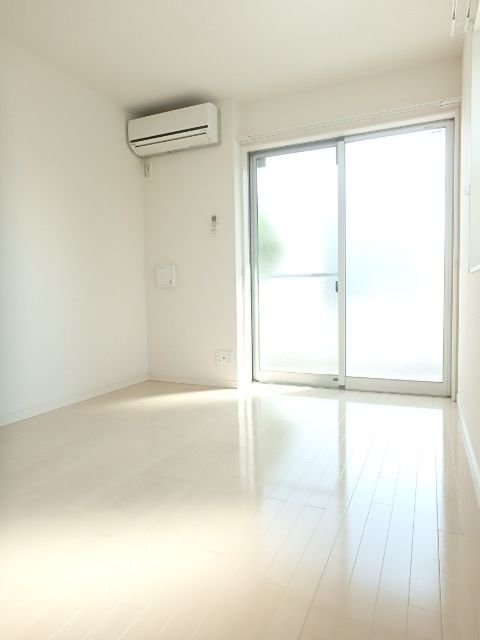 ��ʌ��������܎s�k��{�����P���ڂ̃A�p�[�g�̋��ԁE���r���O