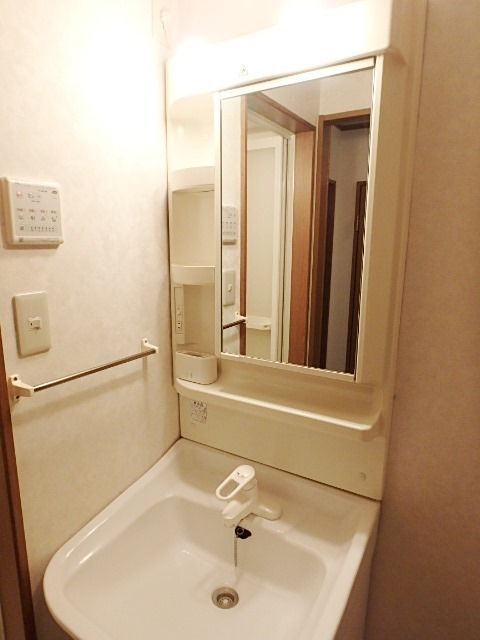 ��ʌ��������܎s��������R���ڂ̃}���V�����̐��ʏ�