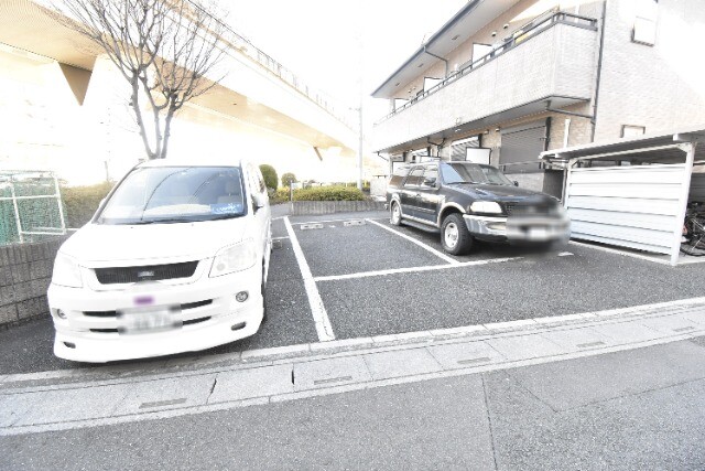 ��ʌ��������܎s��������R���ڂ̃}���V�����̒��ԏ�