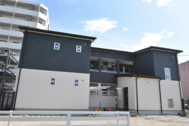 ��ʌ������s�V�����V���ڂ̃A�p�[�g�̌����O��