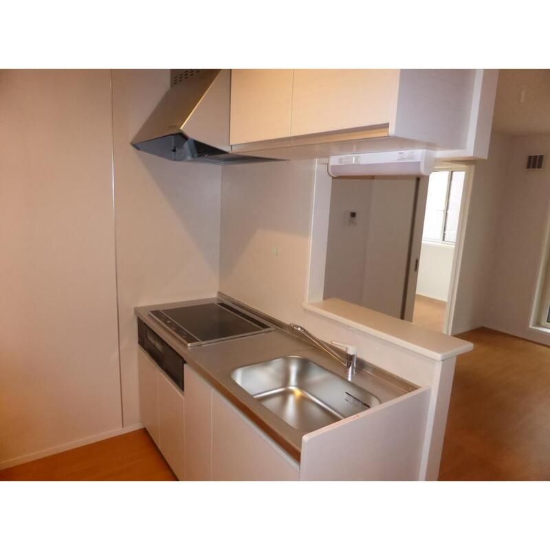 ��ʌ��������܎s�Y�a��O�n�R���ڂ̃}���V�����̃L�b�`��