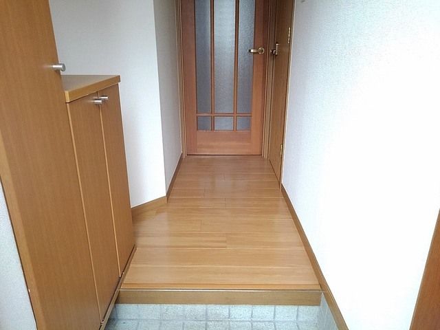 ��ʌ������s�V�P���̃A�p�[�g�̌���