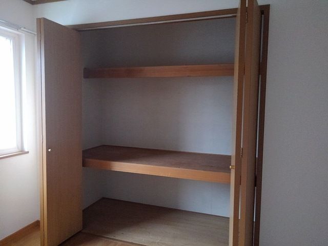 ��ʌ������s�V�P���̃A�p�[�g�̎��[