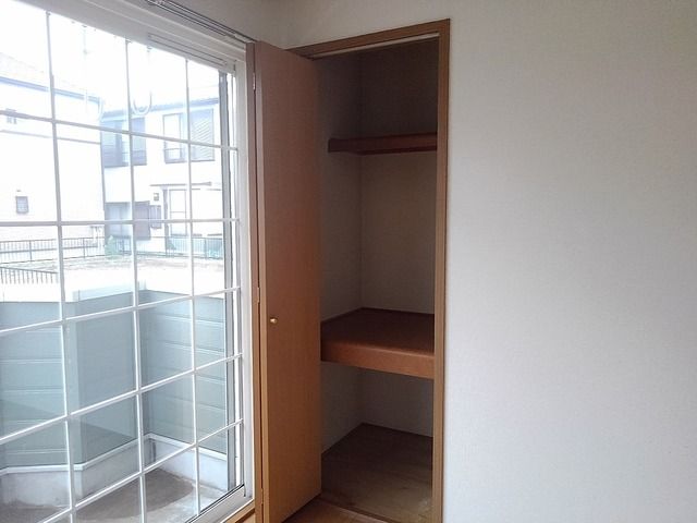 ��ʌ������s�V�P���̃A�p�[�g�̂��̑�