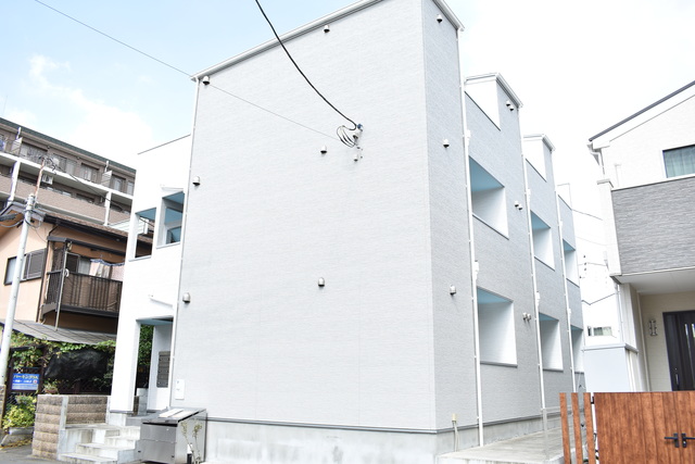 ��ʌ��������܎s������{�����R����1-16�̃A�p�[�g�̌����O��