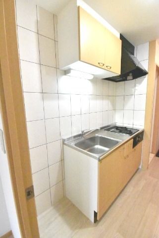 ��ʌ�����s������S���ڂ̃}���V�����̃L�b�`��