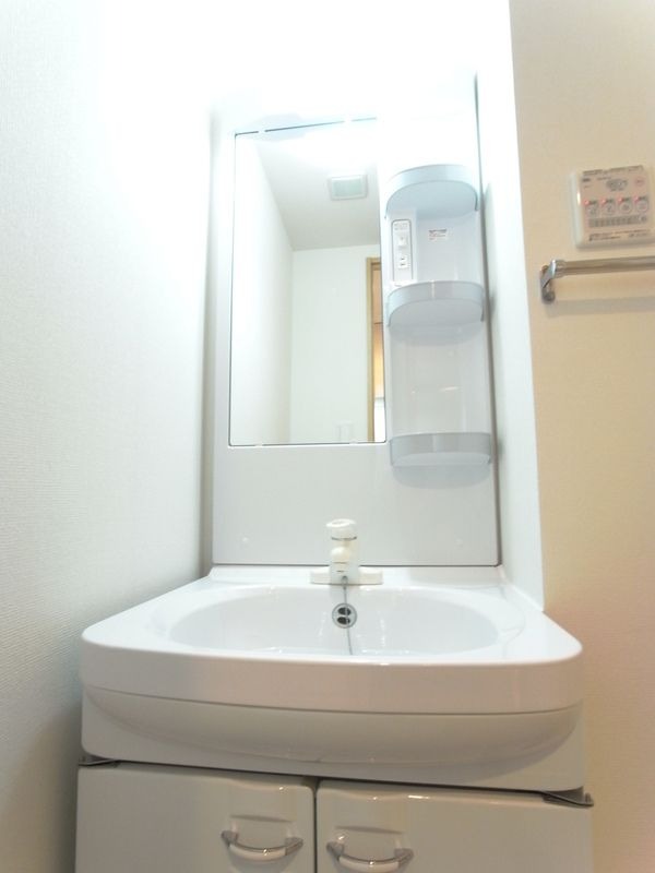 ��ʌ��������܎s�΋挴�R�P���ڂ̃A�p�[�g�̐��ʏ�