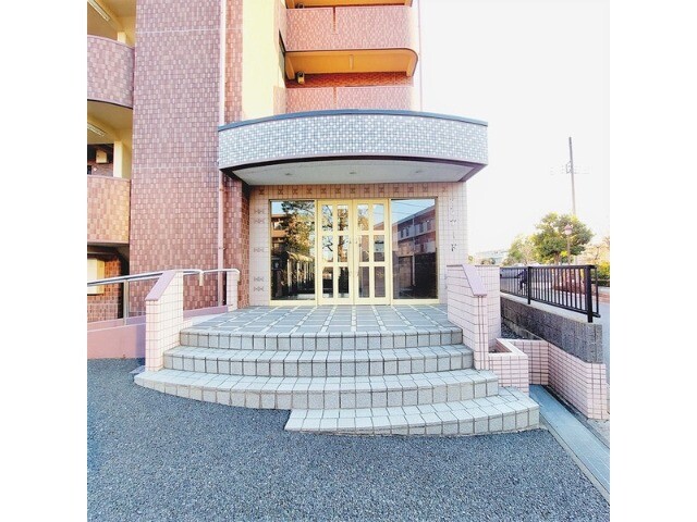 ��ʌ�����s�����P���ڂ̃}���V�����̃G���g�����X