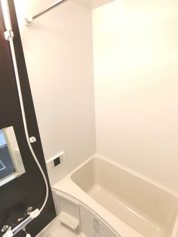 ��ʌ��������܎s�������a�c���Q���ڂ̃A�p�[�g�̃o�X