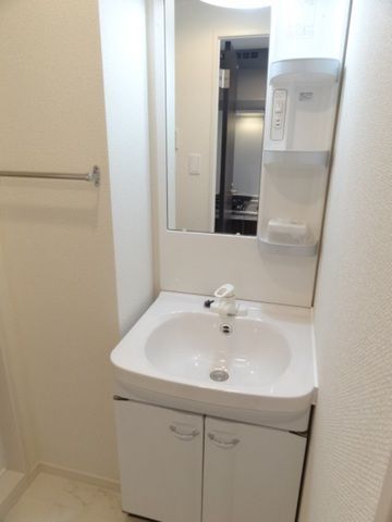 ��ʌ��������܎s��{��y�蒬�R���ڂ̃}���V�����̐��ʏ�