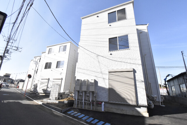 ��ʌ��������܎s����{�O���̃}���V�����̌����O��