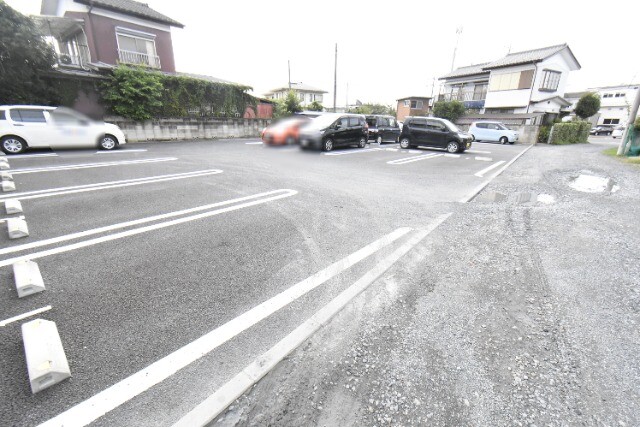 ��ʌ��������܎s������厚���[��̃A�p�[�g�̒��ԏ�