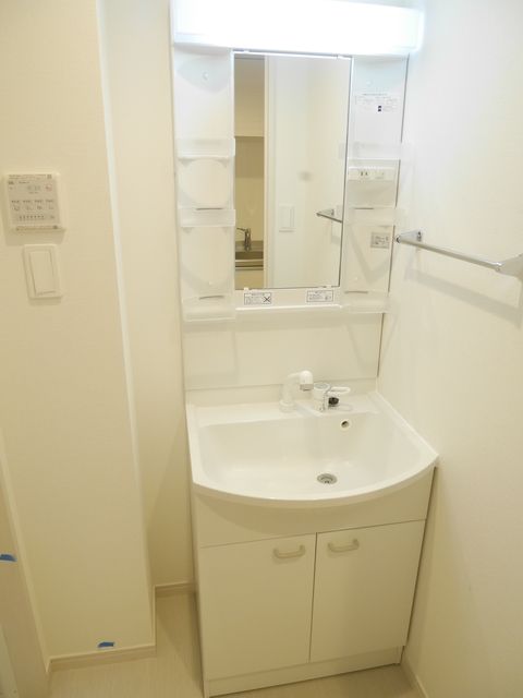 ��ʌ��������܎s�����擌��{�V���ڂ̃}���V�����̐��ʏ�