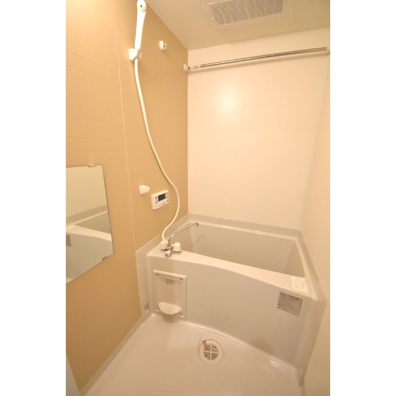 ��ʌ��������܎s�������a�c���Q���ڂ̃A�p�[�g�̃o�X