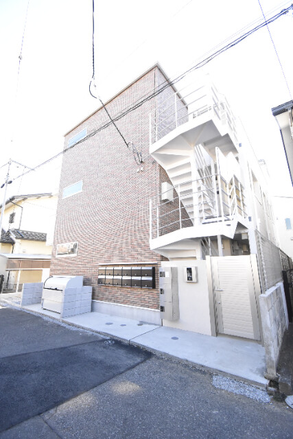 ��ʌ��������܎s�������a�c���Q����1090�̃A�p�[�g�̌����O��