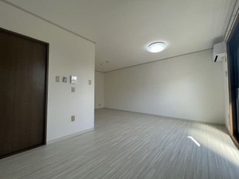 ��ʌ��������܎s��΋撇���Q���ڂ̃A�p�[�g�̂��̑������E�X�y�[�X