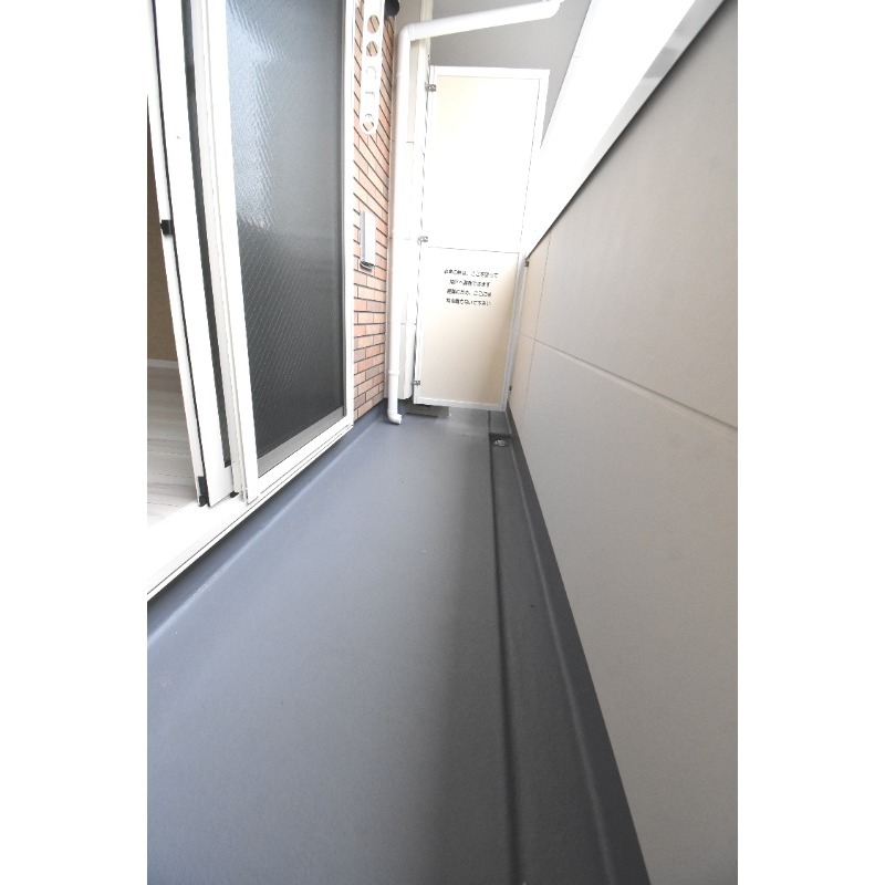 ��ʌ��������܎s�������a�c���Q���ڂ̃A�p�[�g�̃o���R�j�[