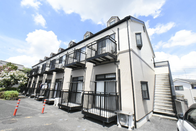 ��ʌ�����s�厚���s�̃A�p�[�g�̌����O��