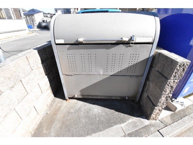 ��ʌ��������܎s�΋�厚�O���̃A�p�[�g�̂��̑�