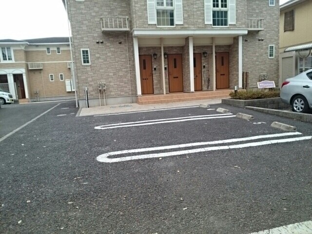 ��ʌ��������܎s�΋�厚�O���̃A�p�[�g�̒��ԏ�