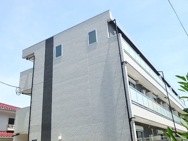 ��ʌ�����s�����P����10-14�̃}���V�����̌����O��