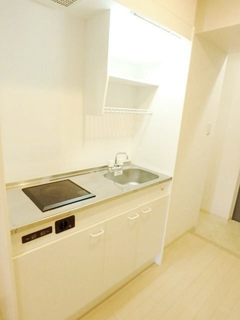 ��ʌ��������܎s�Y�a�捂���S���ڂ̃}���V�����̃L�b�`��