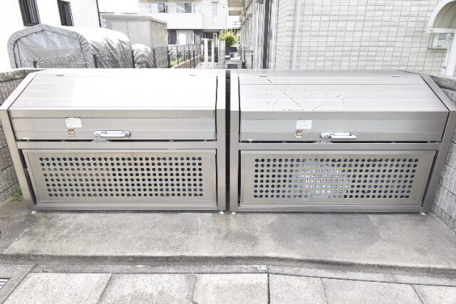 ��ʌ��������܎s���搼��{�P���ڂ̃A�p�[�g�̂��̑�