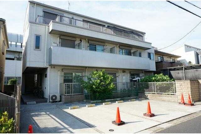 ��ʌ������s�����T����15-4�̃A�p�[�g�̌����O��