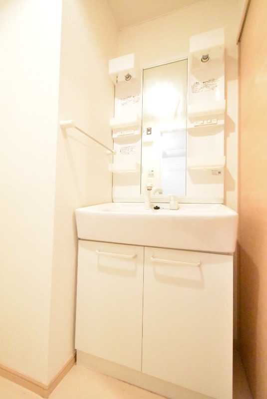 ��ʌ��������܎s�΋�����S���ڂ̃}���V�����̐��ʏ�